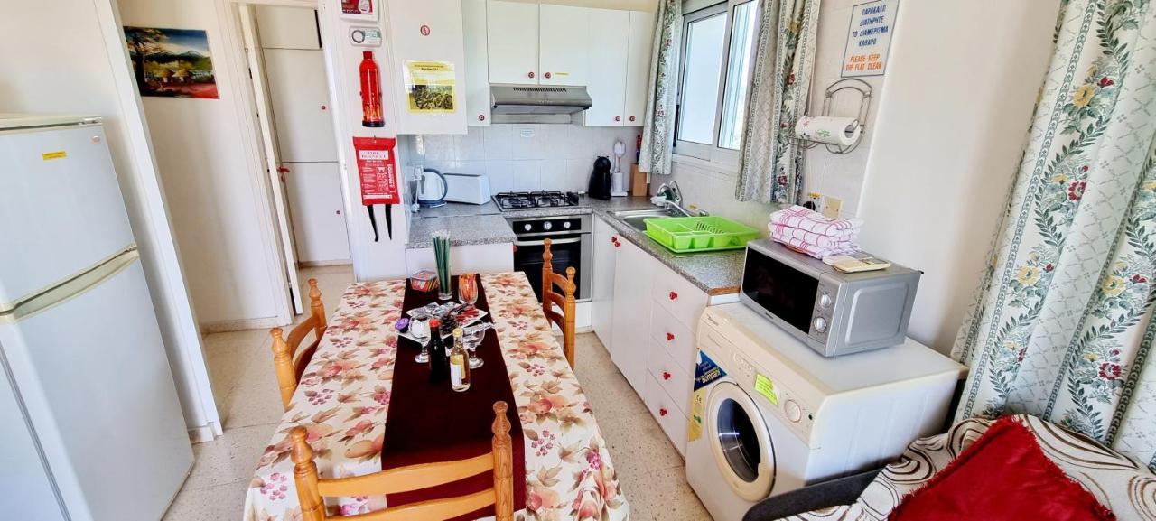 Astrofegia Apartments Near The Sea Agia Marina  Екстер'єр фото
