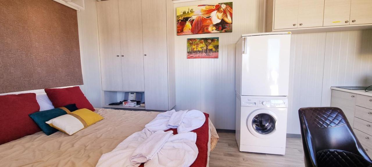Astrofegia Apartments Near The Sea Agia Marina  Екстер'єр фото