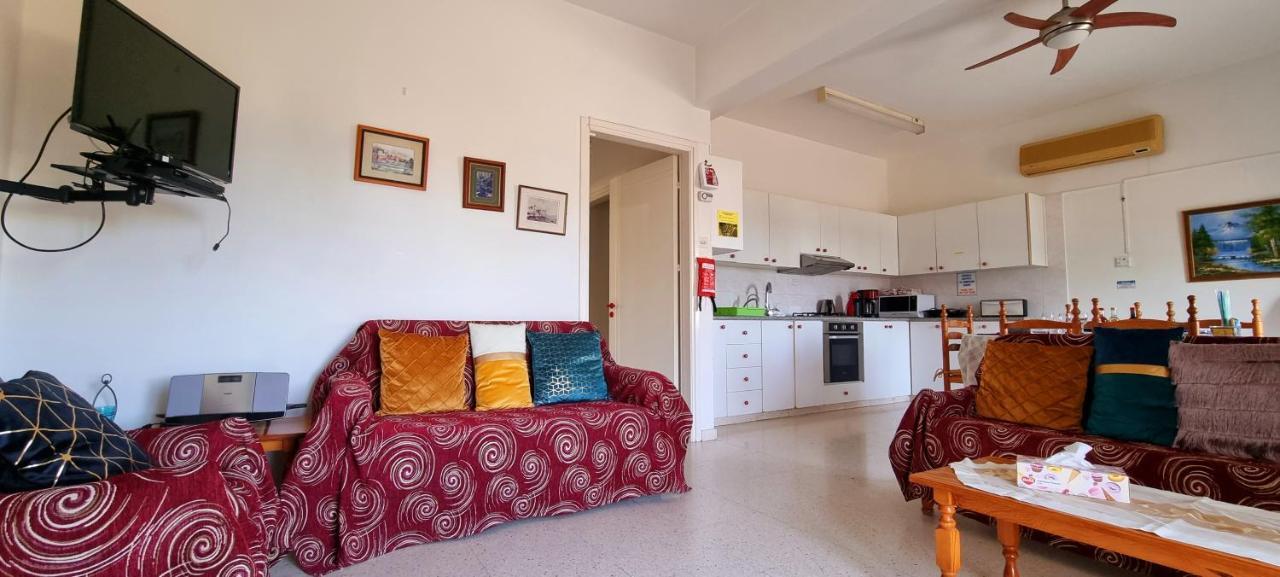 Astrofegia Apartments Near The Sea Agia Marina  Екстер'єр фото