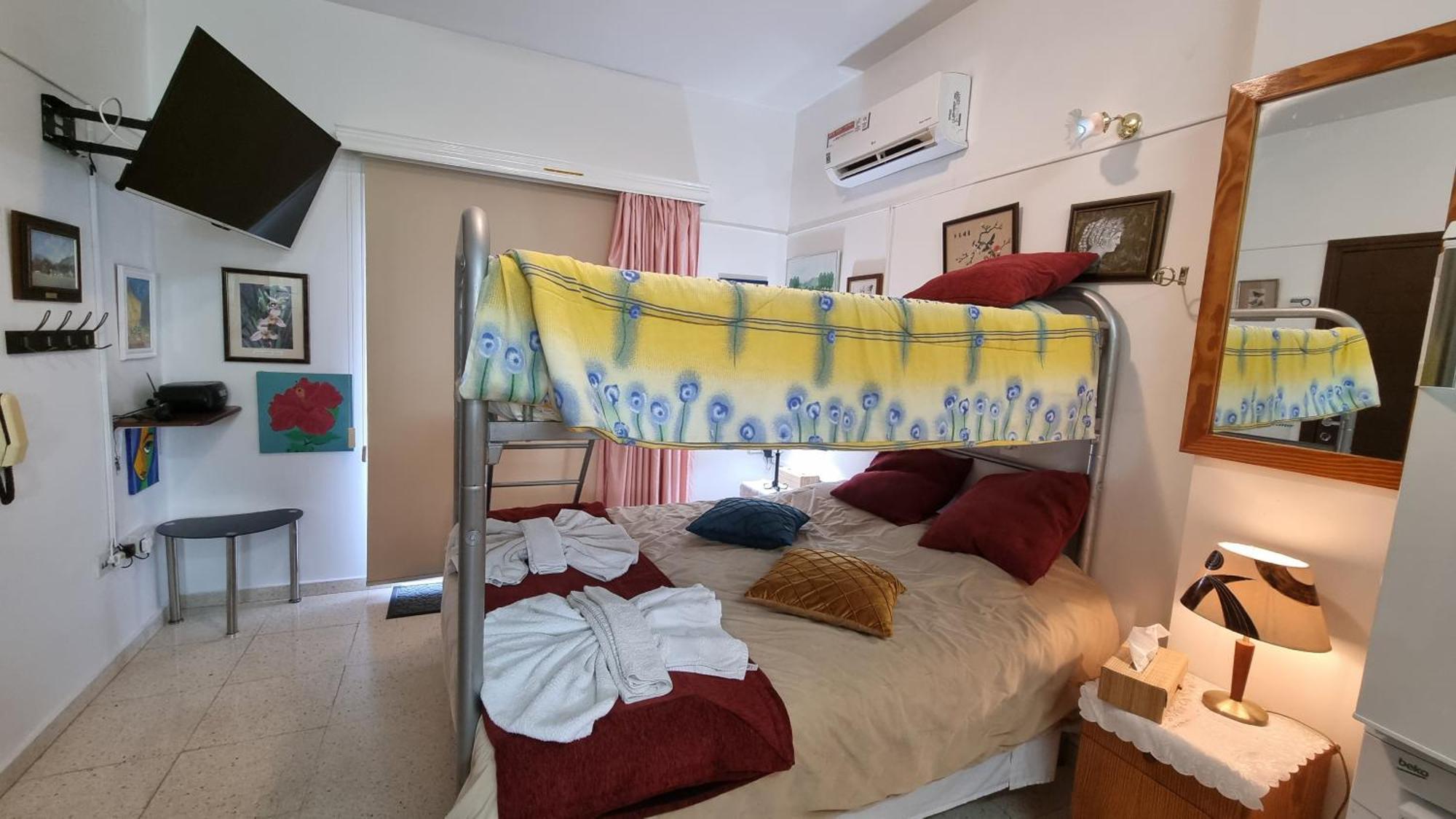 Astrofegia Apartments Near The Sea Agia Marina  Екстер'єр фото